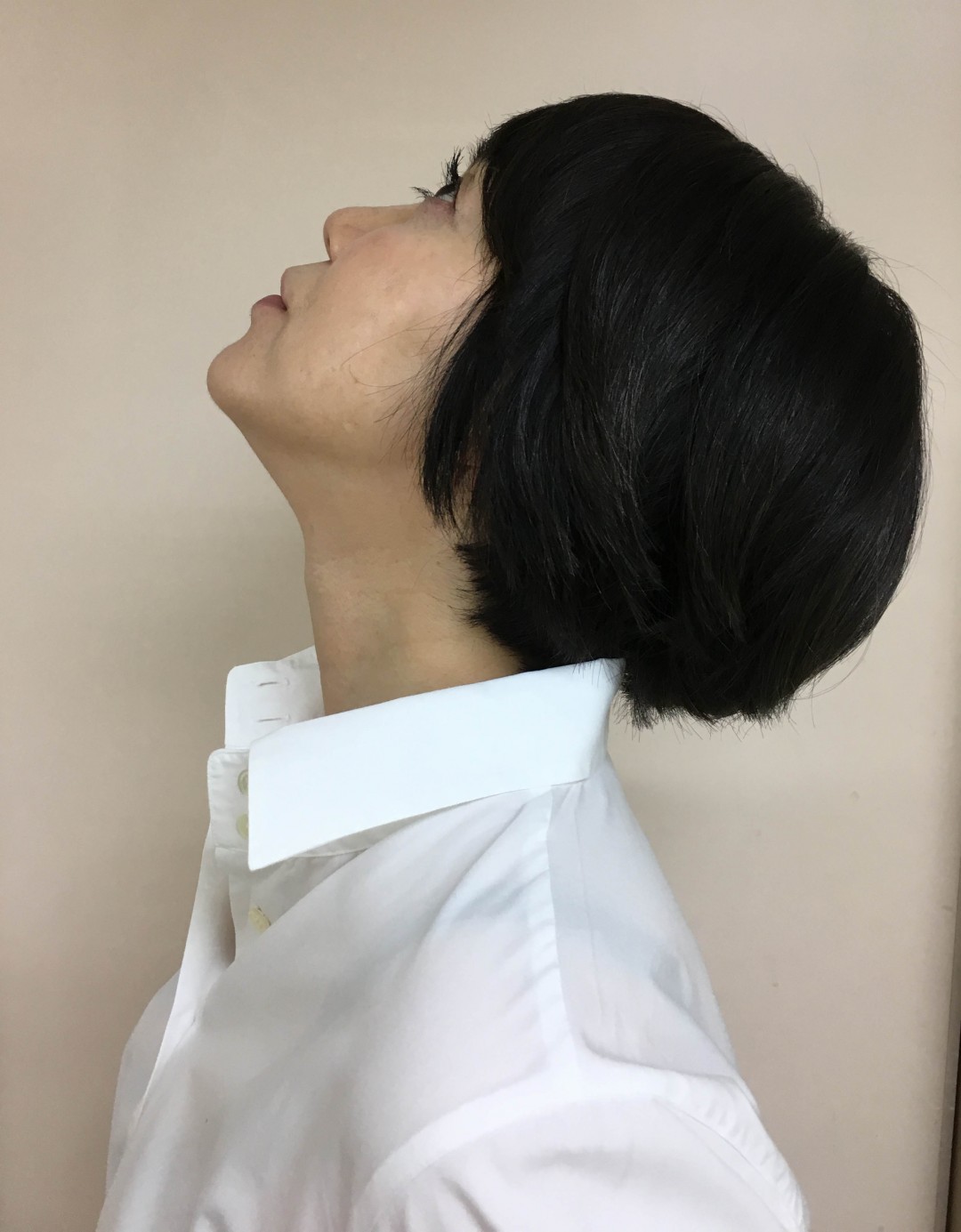 下唇3顎をゆっくりあげる