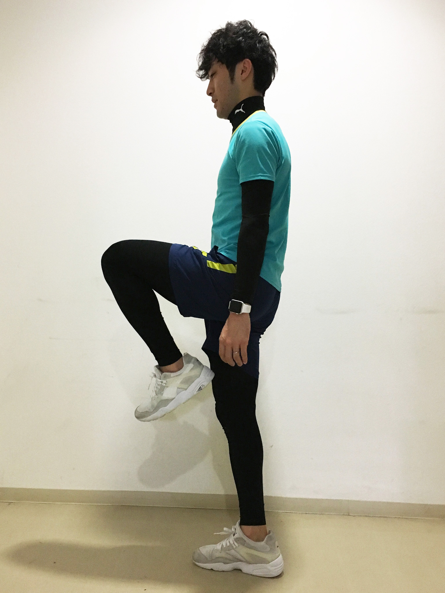 体幹を強めるスパイダーエクササイズ　立った状態