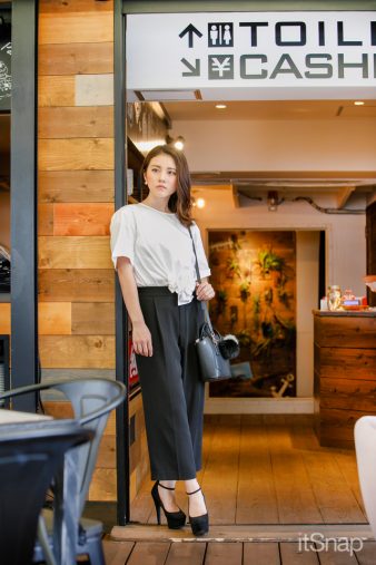 梅花女子大学四回生・古春智都サン(157cm) 梅花女子大学四回生・古春智都サン(157cm)