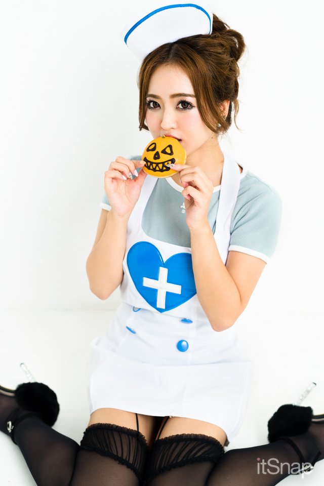 中村紗彩サン・弁護士秘書(158cm)