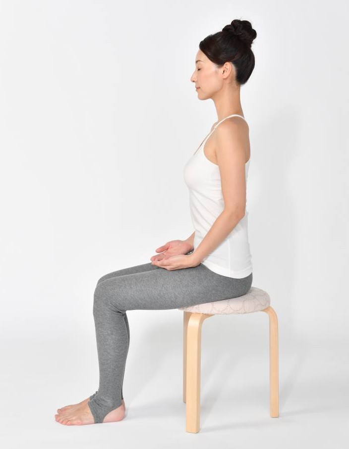 正しい姿勢で座る