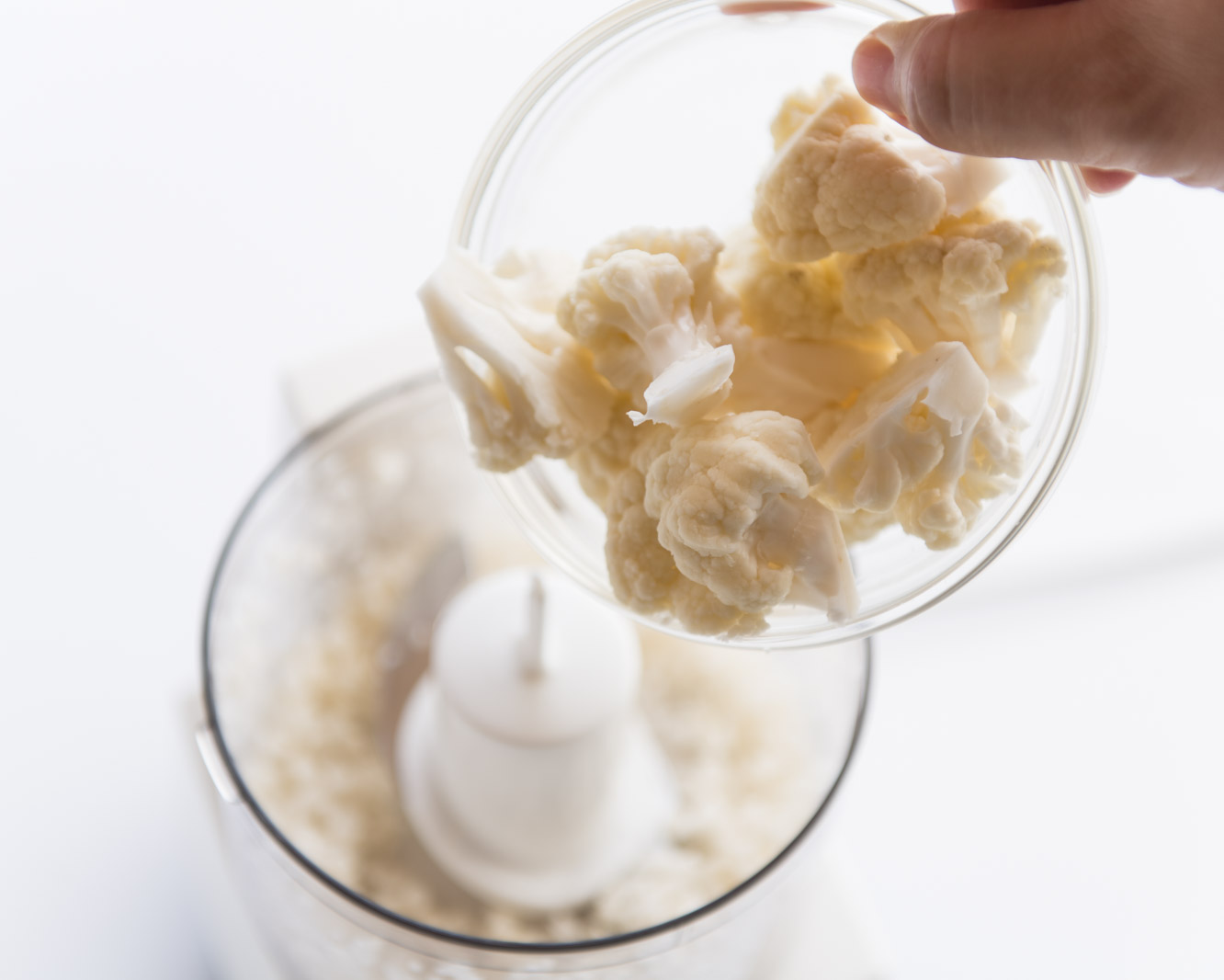 カリフラワーを細かくする