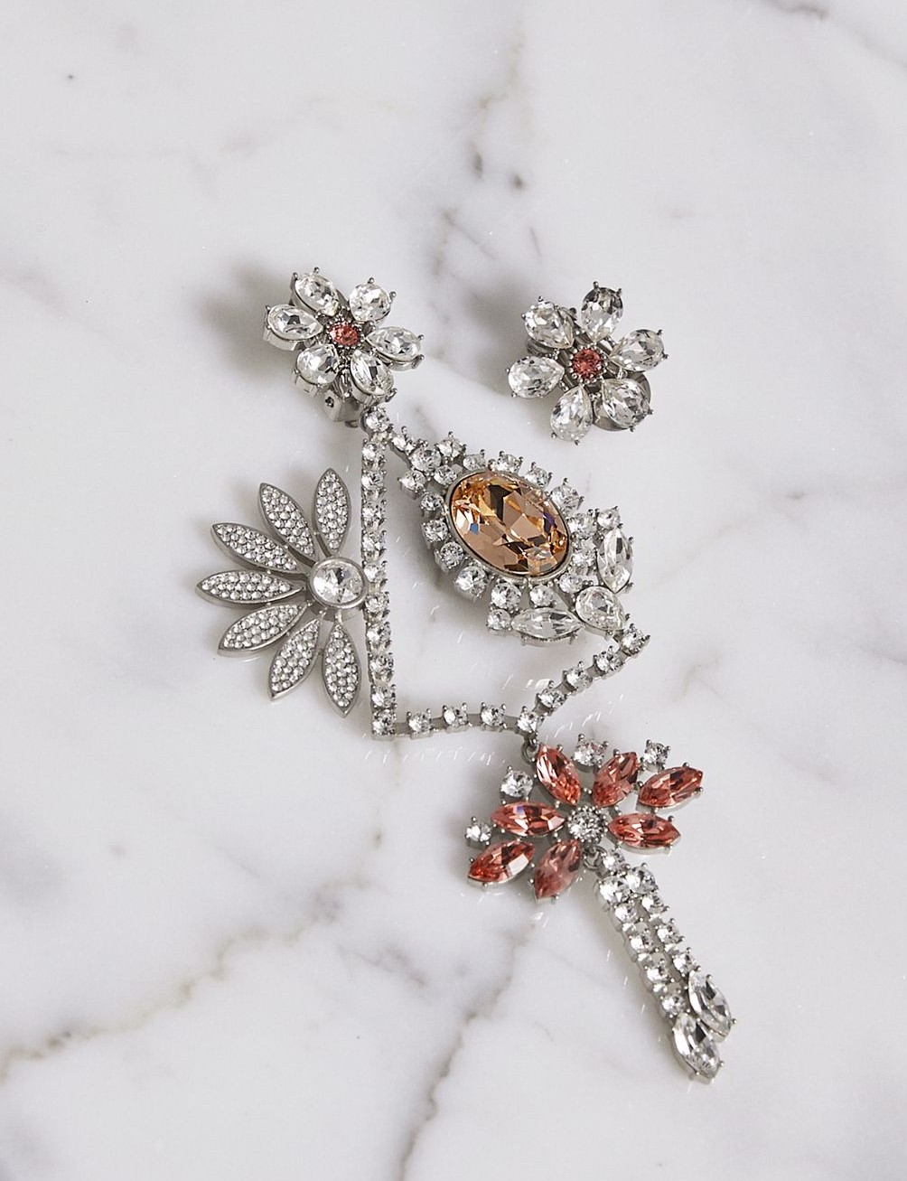 クリスタルデイジー シャンデリアイヤリング＆スタッドセット