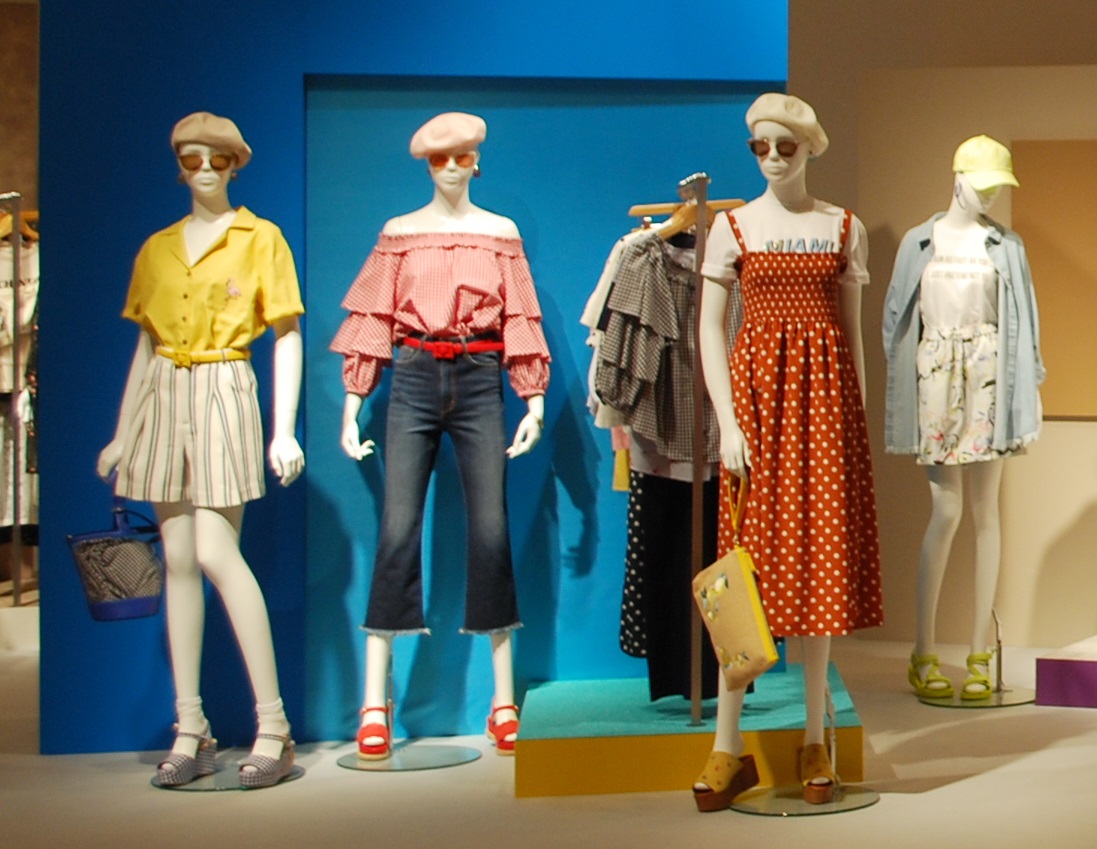 GU2018年春夏コレクションより