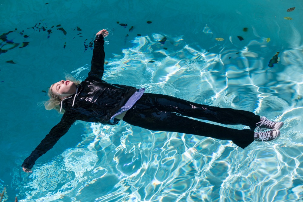 『彼女が目覚めるその日まで』より_4