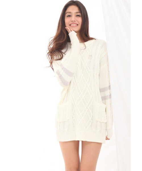 ニットのミニワンピ