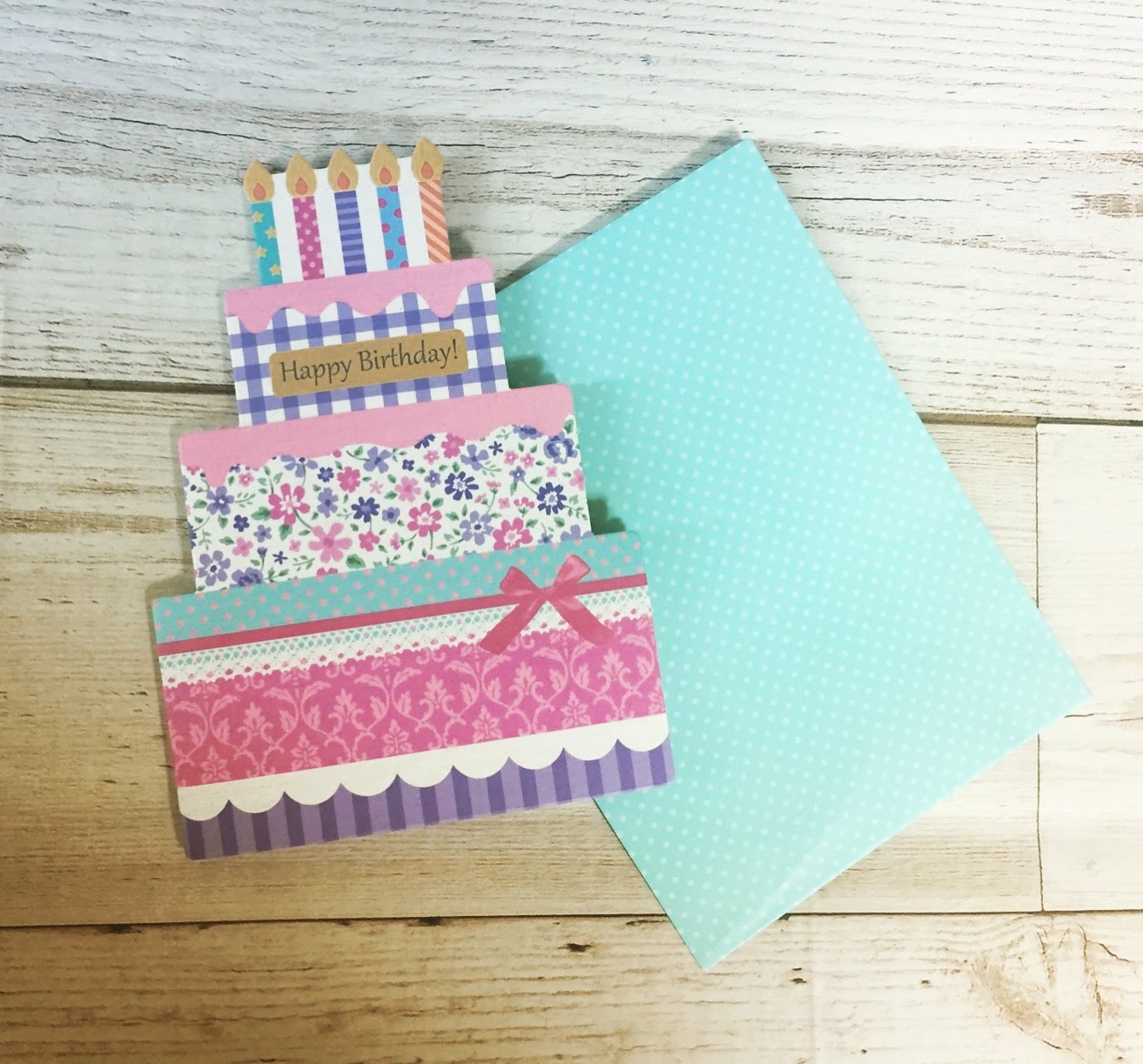 ケーキ型のバースデーカード