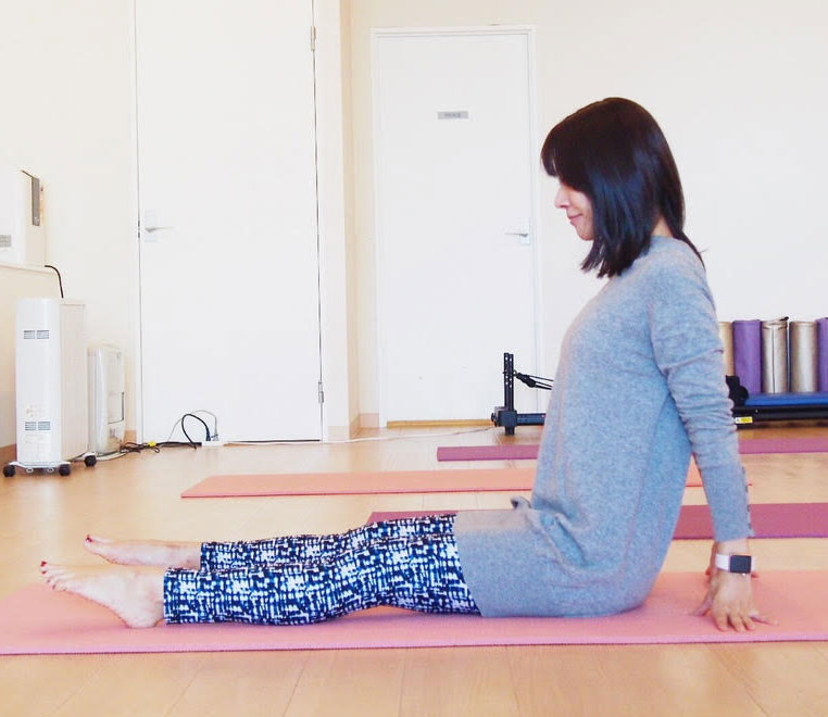 つま先をグーッと倒す