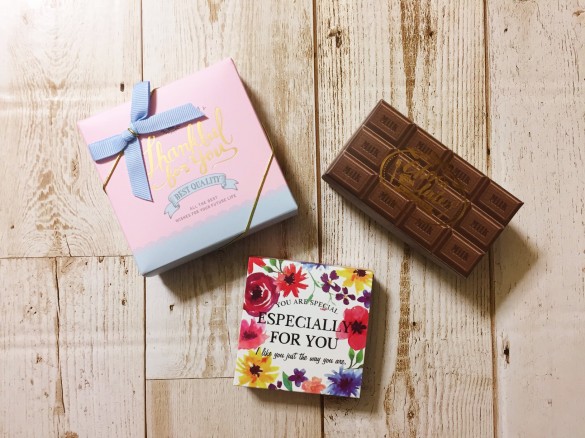 手作りチョコが豪華に見えるチョコボックス