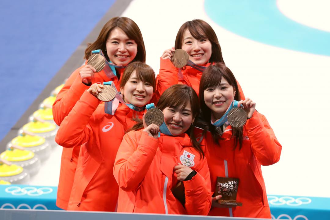 カーリング銅メダル