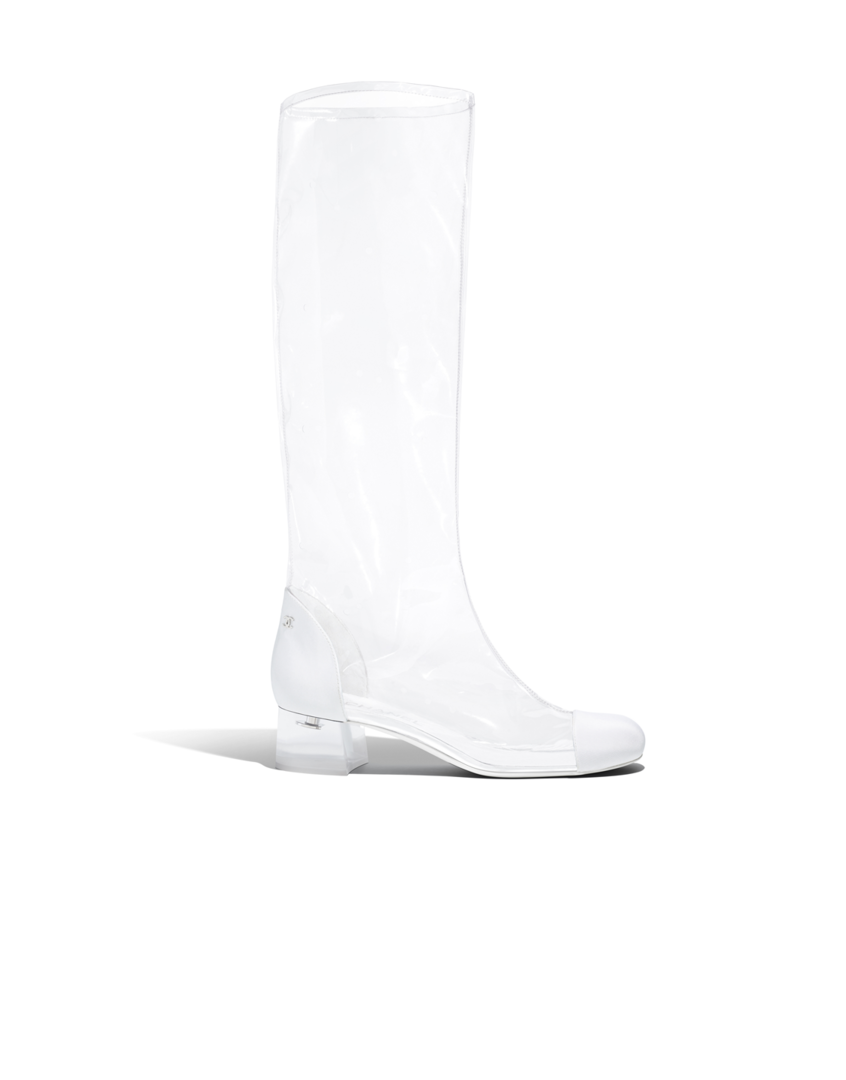 CHANEL“スケスケ”ニーハイブーツ