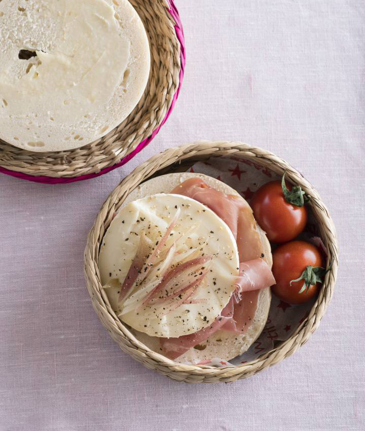 生ハムみょうがカマンベールベーグル弁当