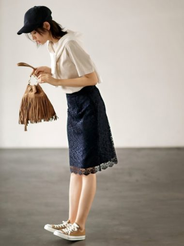 クロップドクルーネックT