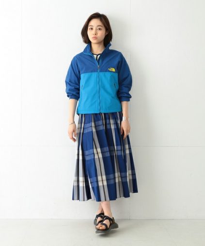 ウィンドブレーカー+スカート
