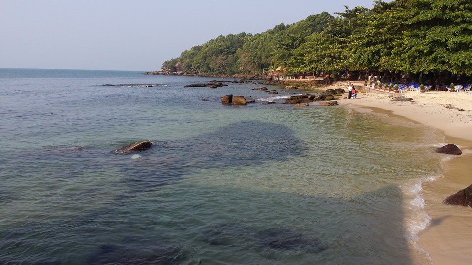 シアヌークビルの海