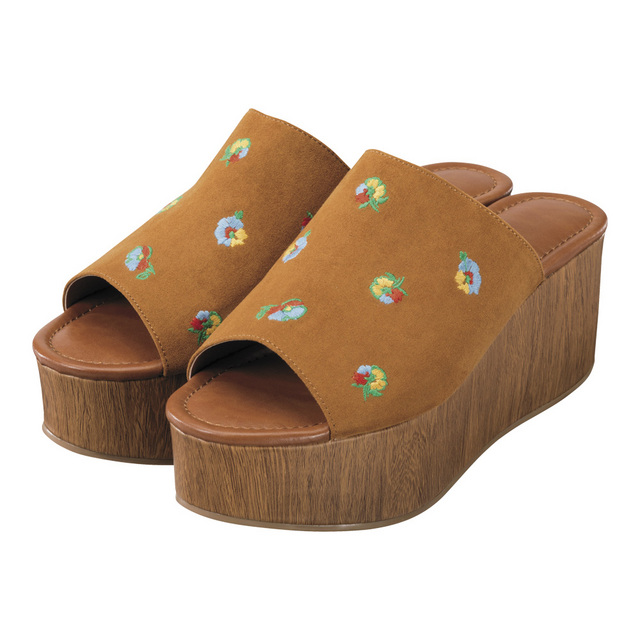 エンブロイダリーサンダル