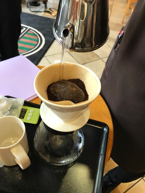 真ん中がプクッと綺麗に盛り上がり、周りは土手のように残った様子