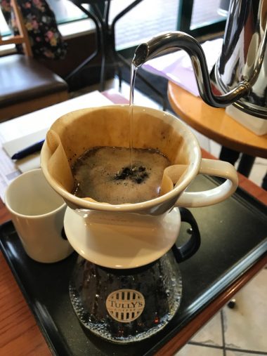 勢い余って、土手を決壊させてしまった瞬間