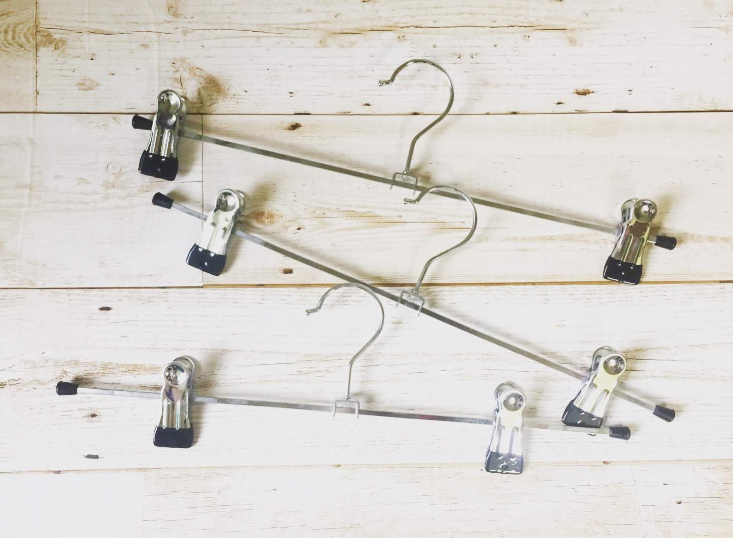 メタルスカートハンガー／3本セット　300円