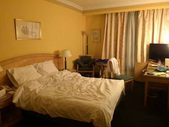 カイロ（乗り継ぎ客用の無料ホテルの客室）