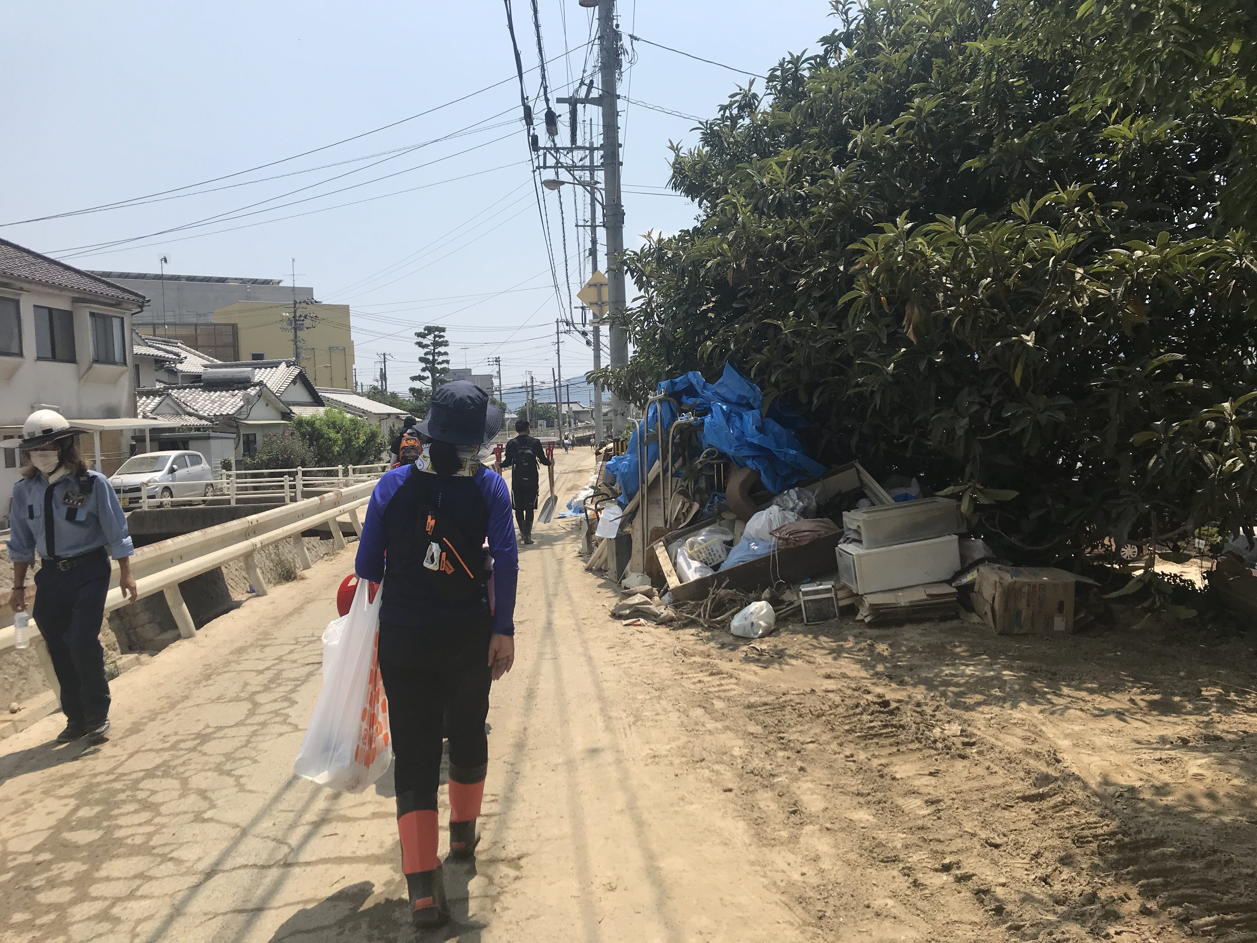 ボランティア後姿