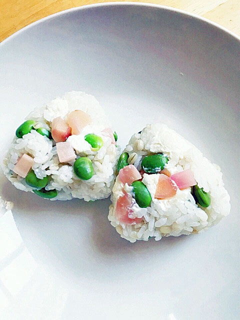 新しょうが・枝豆・クリームチーズのおにぎり