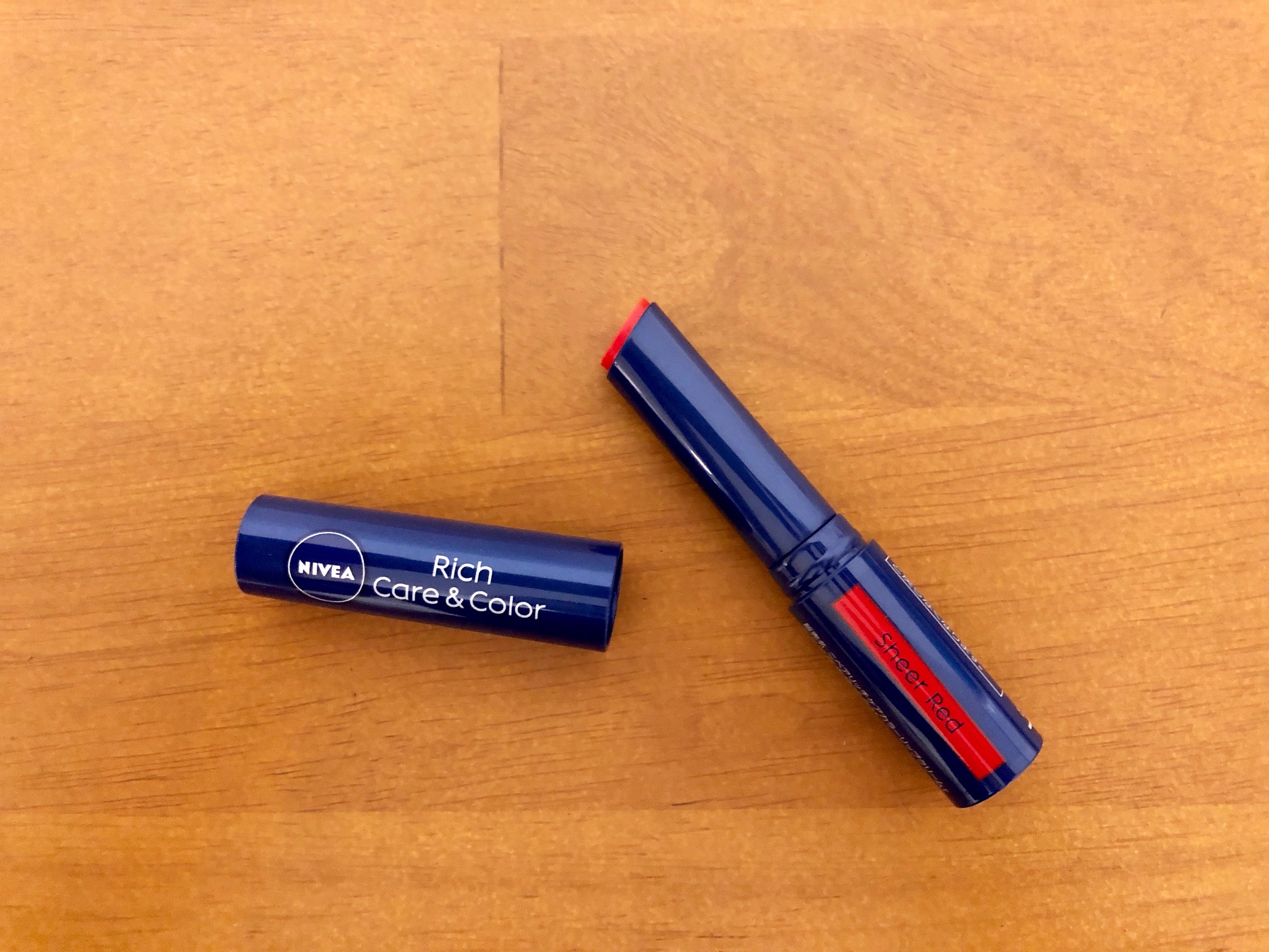 ニベア【リッチケア＆カラーリップ】