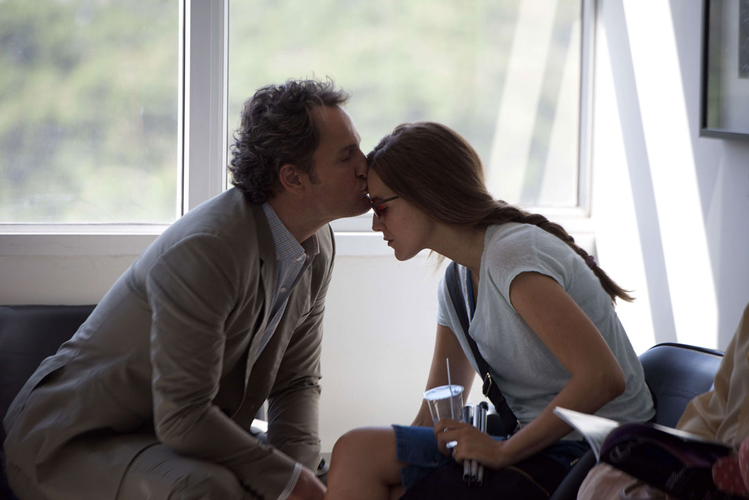 『かごの中の瞳』より