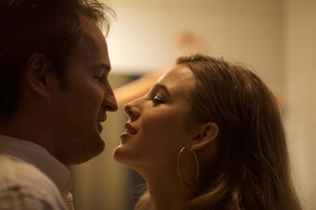 『かごの中の瞳』より