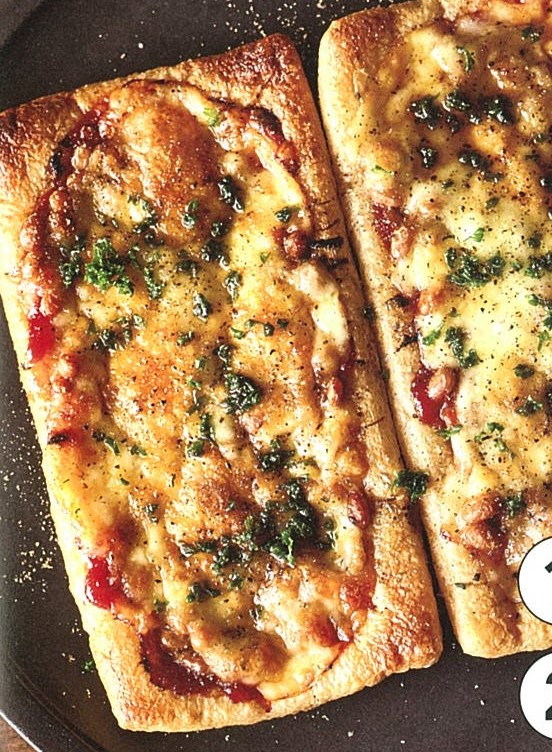 納豆と油揚げのピザ