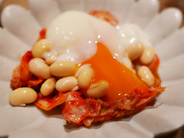 大豆スプラウトとキムチ・温泉卵