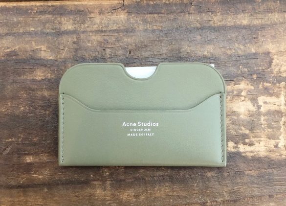 カードケース（アクネストゥディオズ）