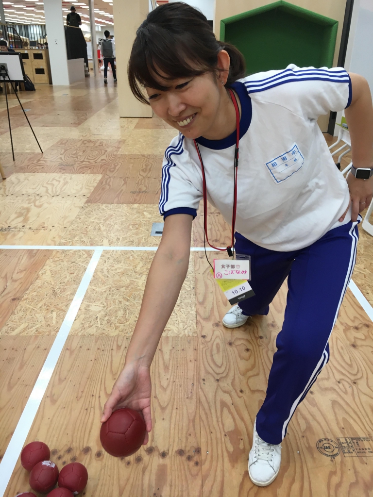 白いボールに近づける、こばなみ部長