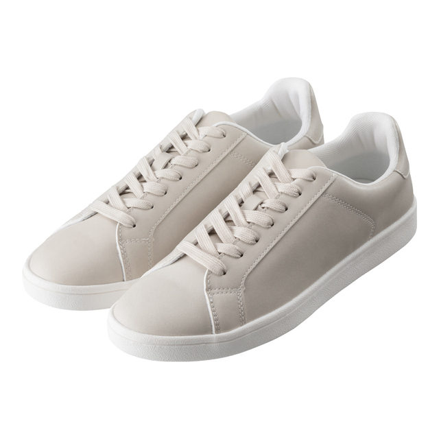 レザータッチスニーカー