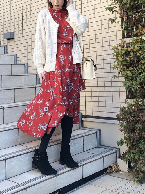 花柄ワンピース