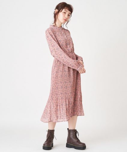 花柄ワンピース