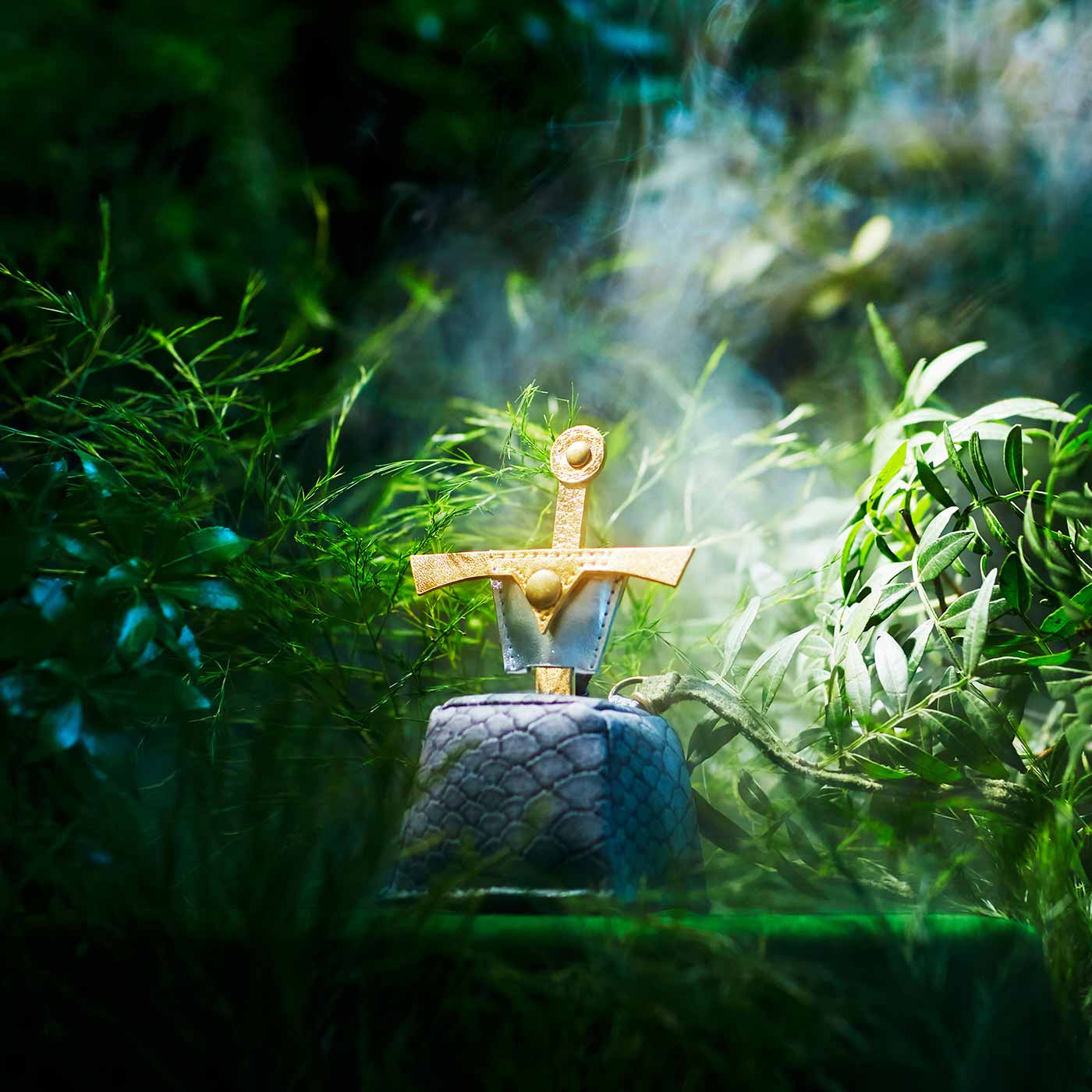 ［YOU＋MORE！］伝説の剣キーケース　2,300円