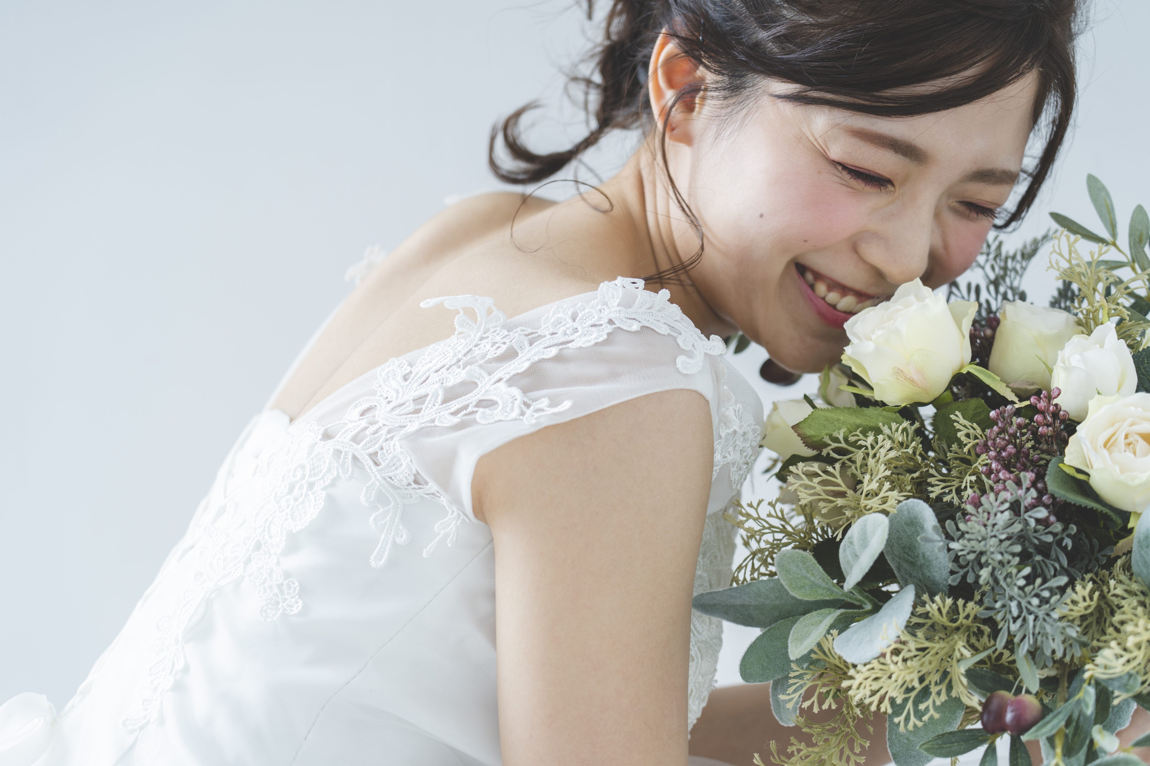 結婚して幸せそうな女性
