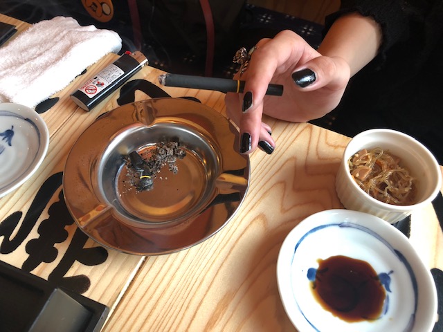 逆ナンMさん　手元