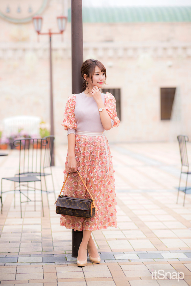 加藤里奈サン(155cm)