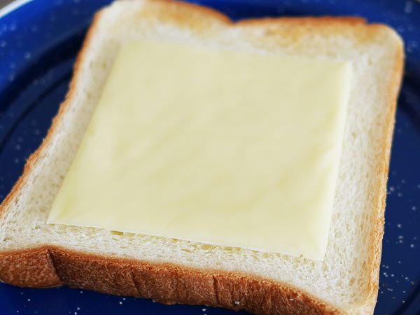 明治北海道十勝贅沢スライス うまみ濃厚チェダーブレンド(明治)