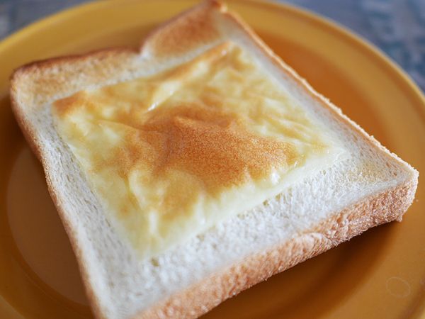 こんがり焼ける とろけるスライス(雪印メグミルク)