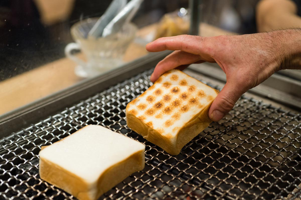 ペリカンカフェ　炭焼きトースト