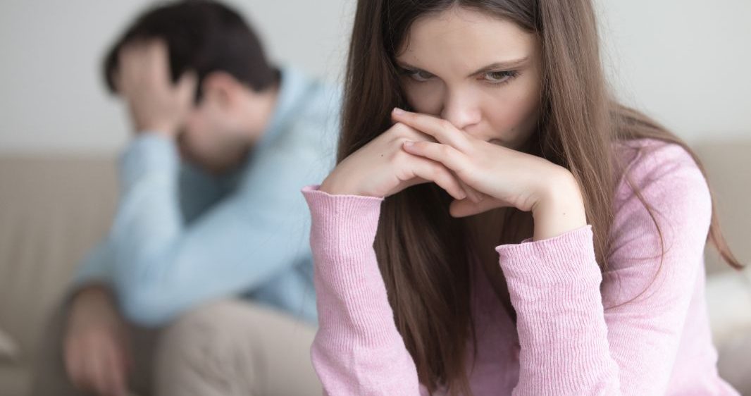 喧嘩　カップル　男女