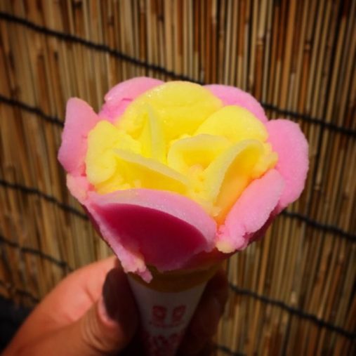 秋田県の「ババヘラアイス」