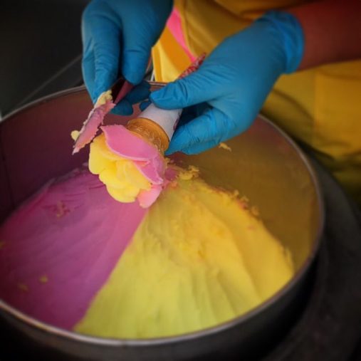 秋田県の「ババヘラアイス」