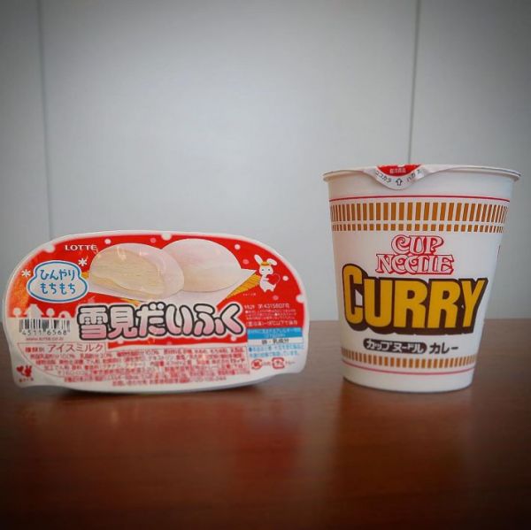 「雪見だいふく」＋「カップヌードル カレー」