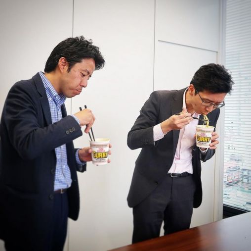 日清食品・白澤勉さん/ロッテ・安藤崇平さん 実食