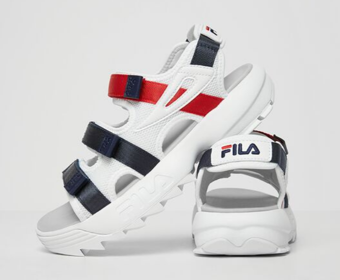 フィラ　ディスラプター サンダル（画像：オンラインストアより）