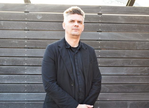 グジンスキ監督オフィシャル写真２